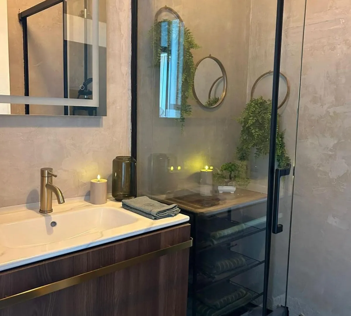 Apartment In The Heart Of Beausoleil France