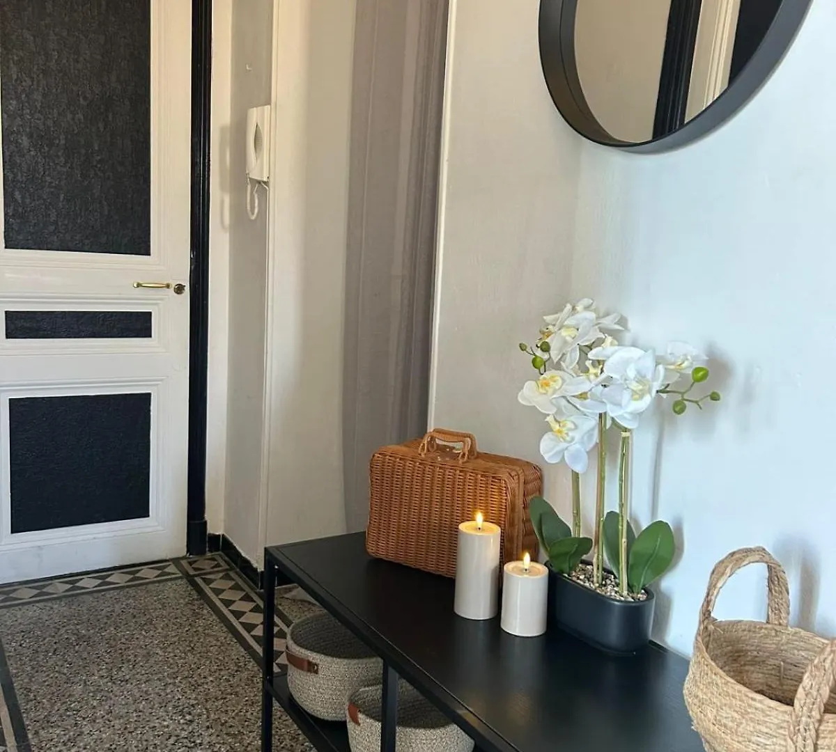 Apartment In The Heart Of Beausoleil 0*,